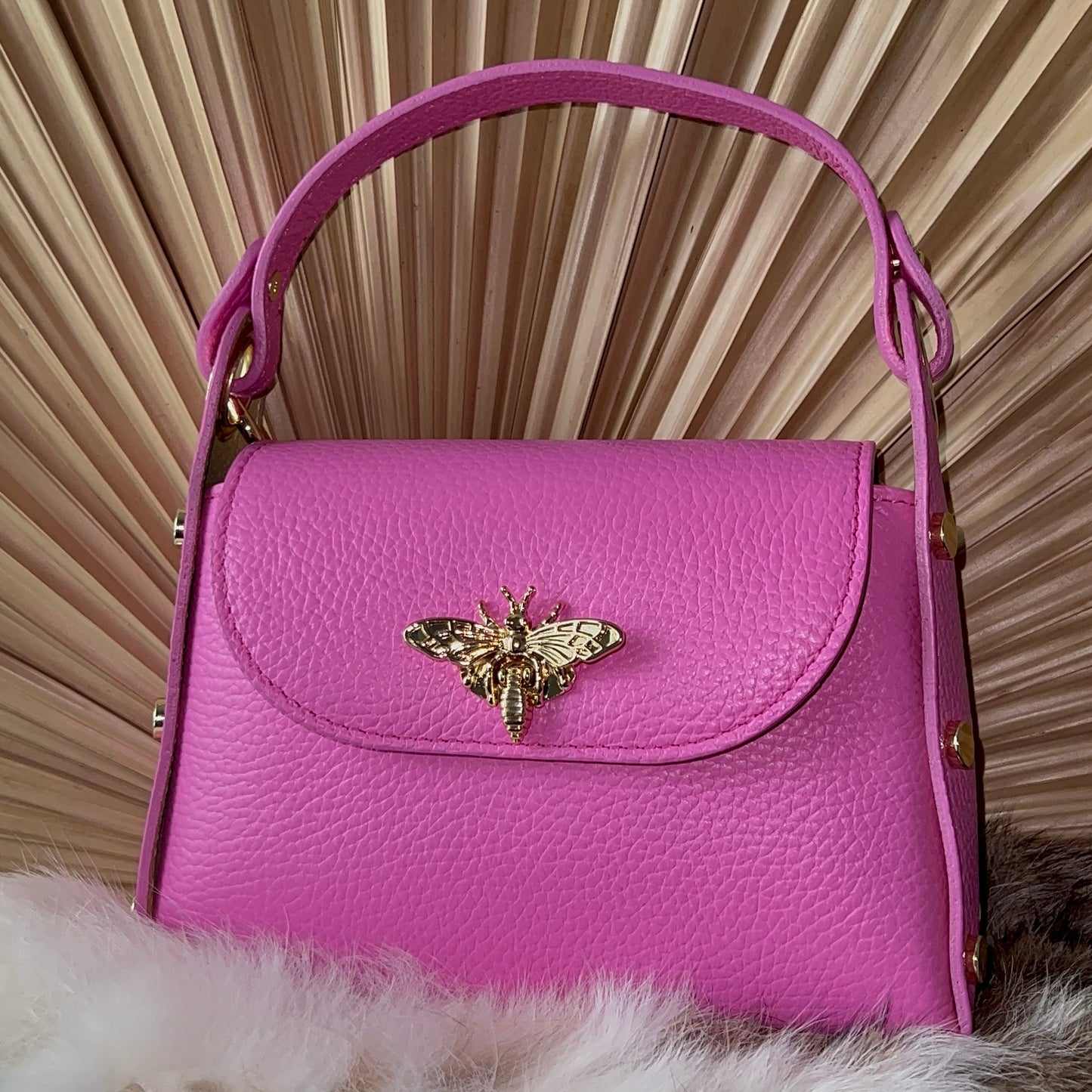 Bee Tas Roze
