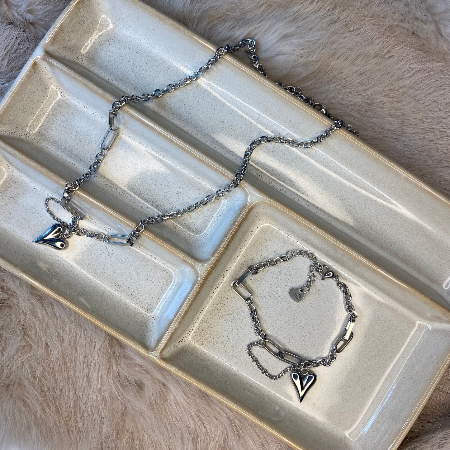 Happy Heart Armband